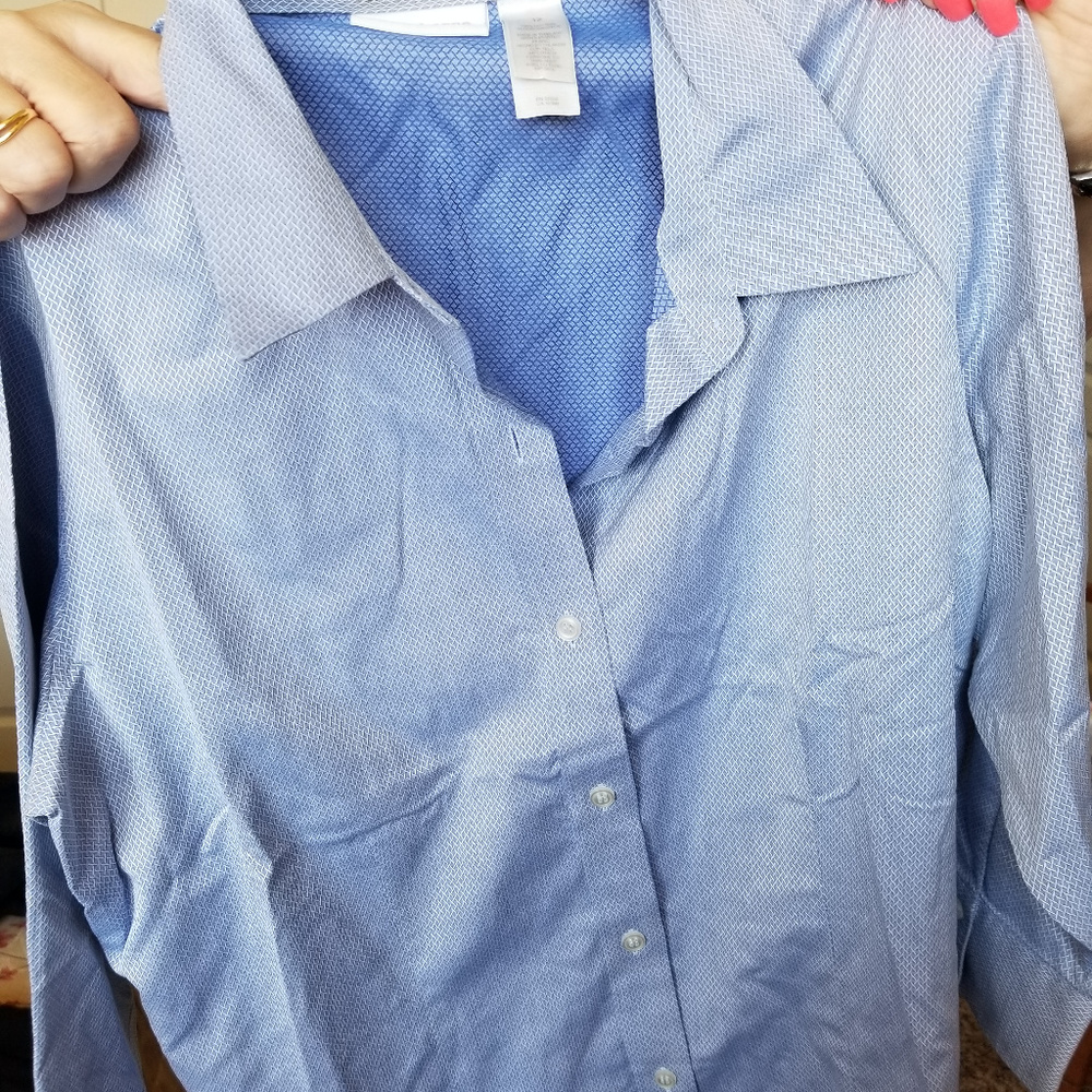 Woman's Tops